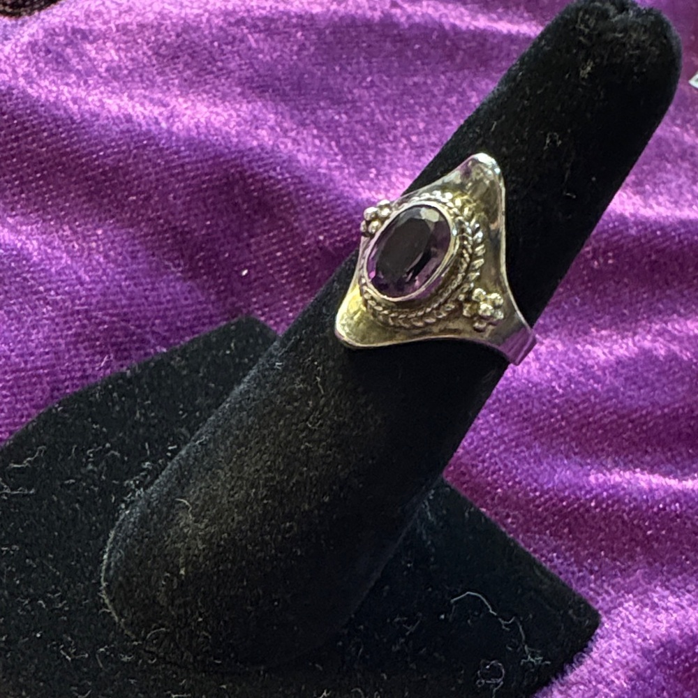 925 and Amethyst Ring Vintage